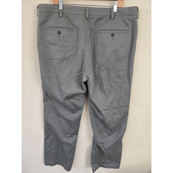 Dockers Men's Classic Fit Dress Khaki Pants, Grey, Size 40x32 - Picture 2 of 7